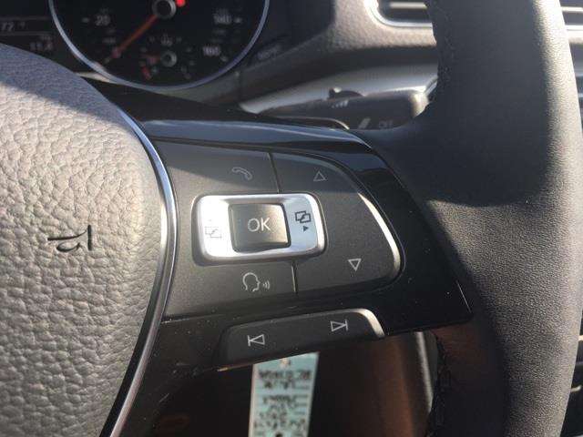 2017 Volkswagen Passat 1.8T R-Line 4dr Sedan